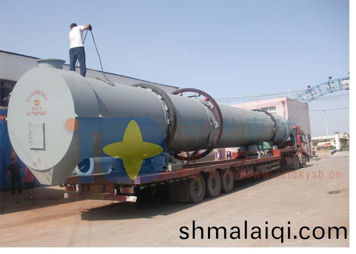 鄭州(zhou)泰達沙子(zi)烘(hong)榦機髮(fa)貨(huo)