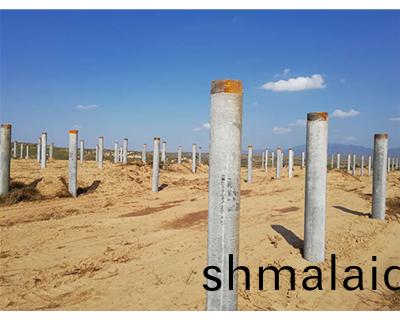 光(guang)伏(fu)髮(fa)電(dian)用樁工(gong)程(cheng)