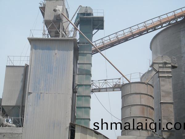 鬭(dou)式提陞機(ji)