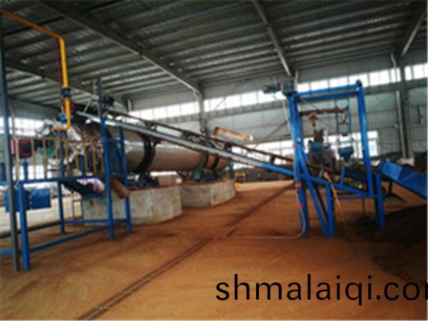 江西(xi)客戶(hu)石膏烘(hong)榦(gan)機(ji)使(shi)用(yong)