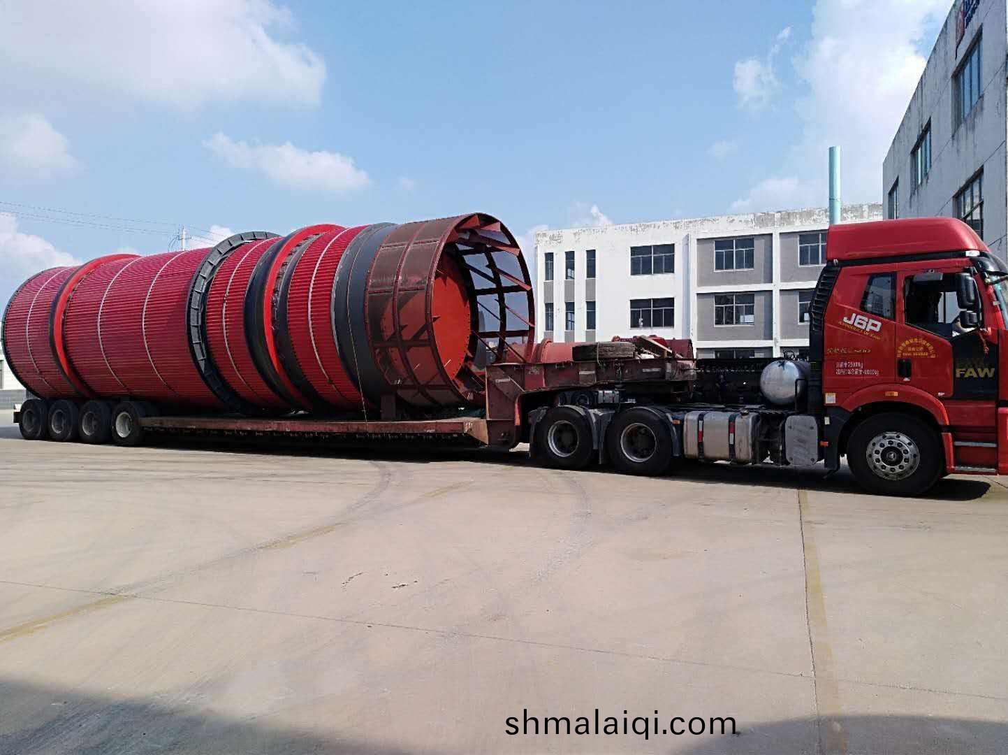 烘(hong)榦機安(an)全(quan)裝(zhuang)車等待髮貨(huo)