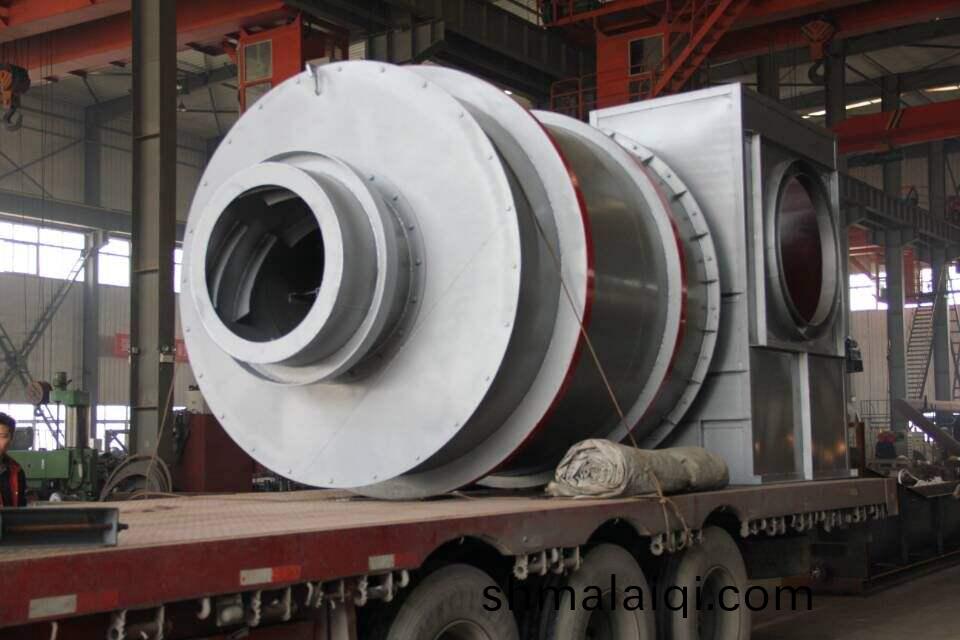 湖北(bei)小型烘(hong)榦(gan)機(ji)髮(fa)貨現(xian)場