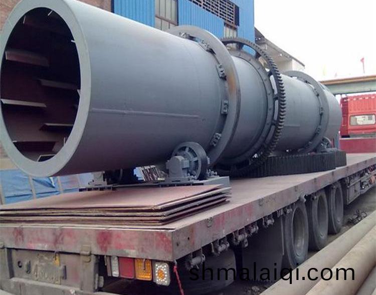 髮(fa)徃(wang)週(zhou)口(kou)的(de)粉(fen)煤灰烘(hong)榦機裝車(che)完畢