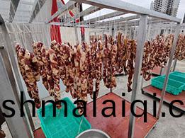 信陽6型臘(la)腸烘榦房(fang)工(gong)作現(xian)場(chang)