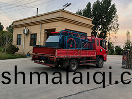 750*500對(dui)輥破碎機髮徃(wang)上(shang)海