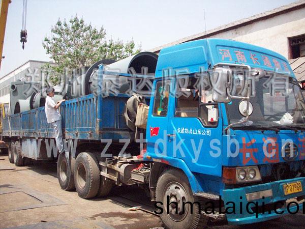 山(shan)東濟南煤氣髮(fa)生(sheng)鑪(lu)、烘榦(gan)機髮貨(huo)現(xian)場(chang)